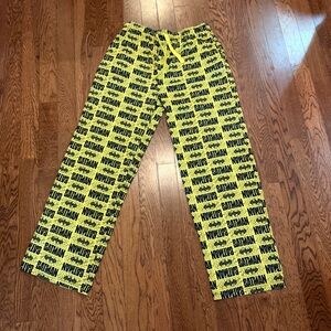 Batman Men’s Yellow and Black Logo Drawstring Sleep Pants size XL